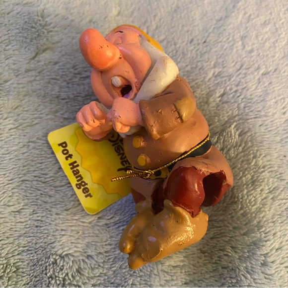 Disney Dwarf Pot Hanger - Picture 3 of 3